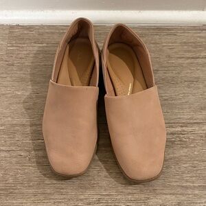 Clarks Women's Flats in Light Brown